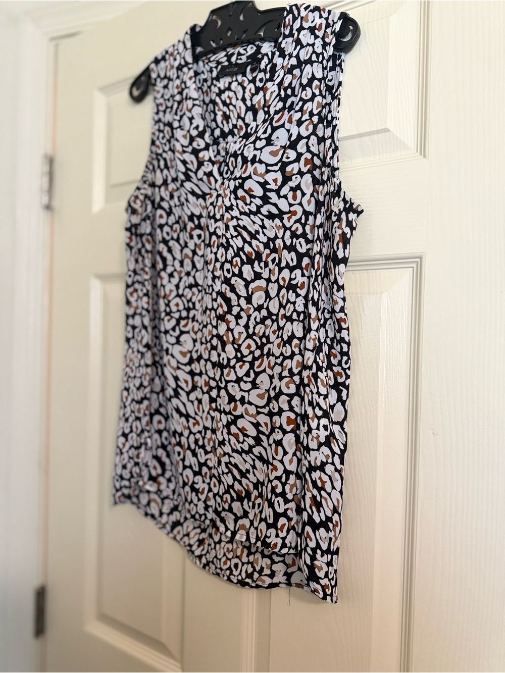 Apt. 9 Black, White & Brown Leopard Print Sleeveless Top